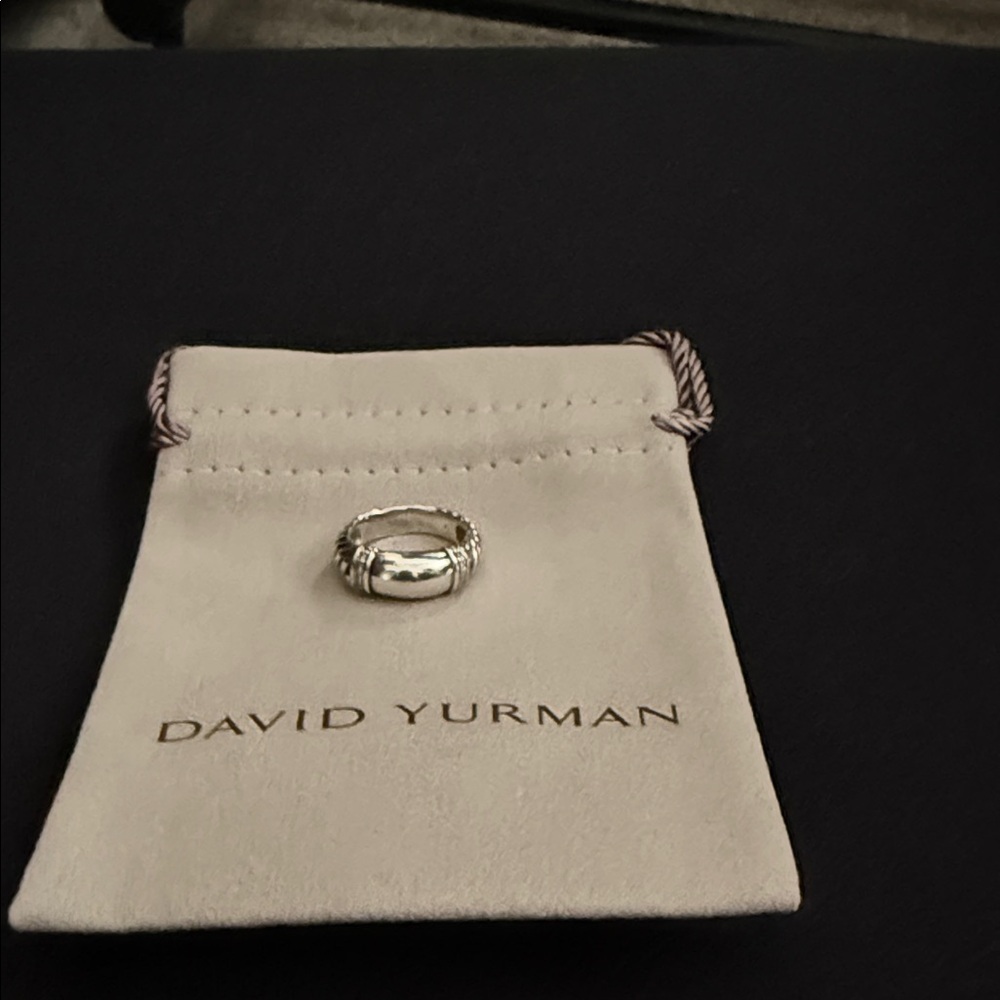 David Yurman Silver Band with Pouch size 5.5